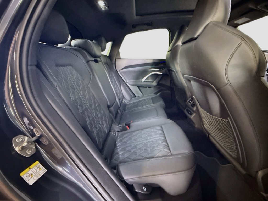 Used 2025 Audi SQ5 Premium Plus AWD/4WD image 16