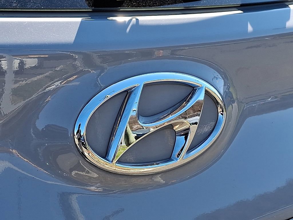 Used 2023 Hyundai Kona SE image 30