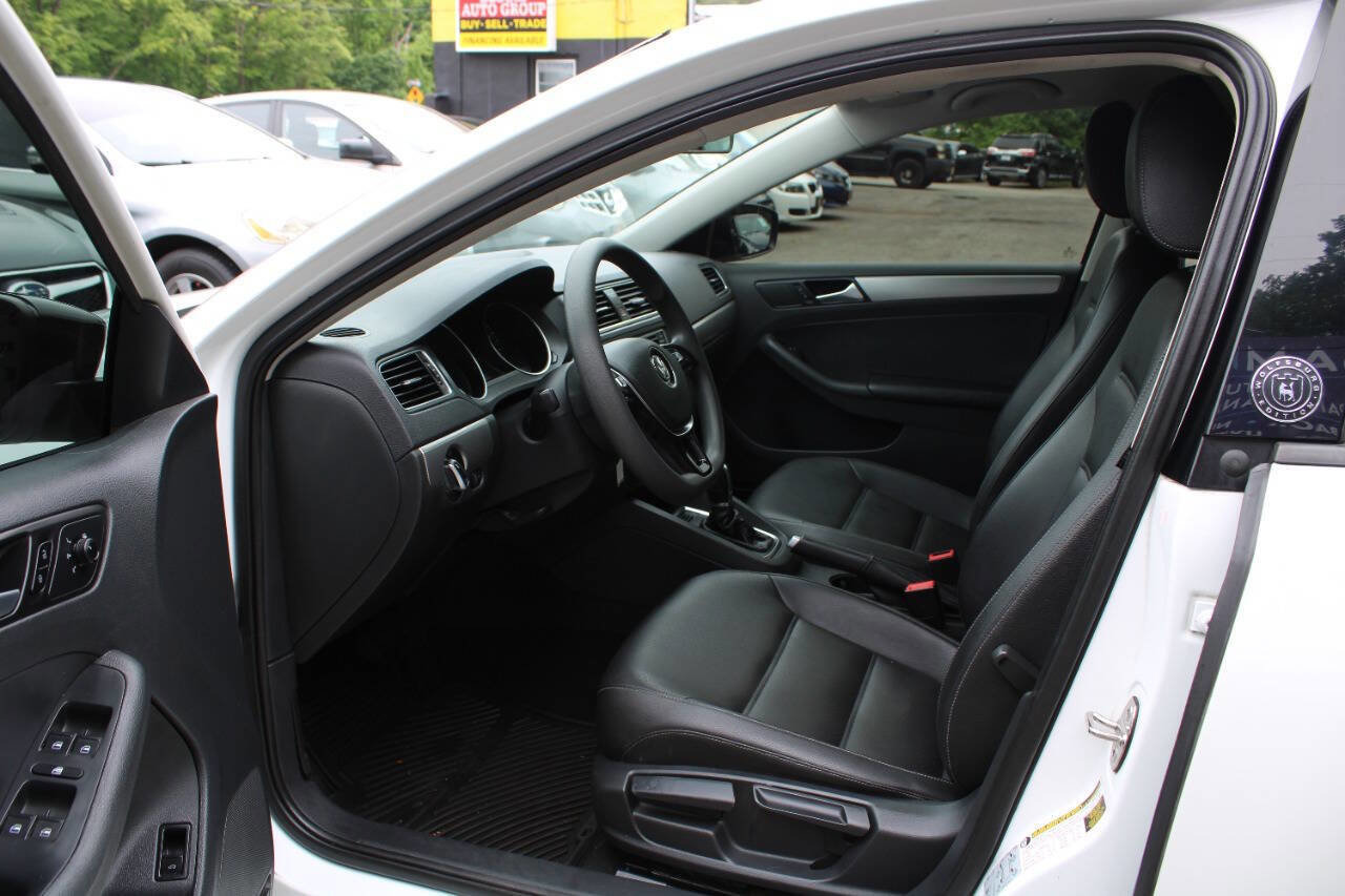 Used 2018 Volkswagen Jetta Wolfsburg Edition image 22
