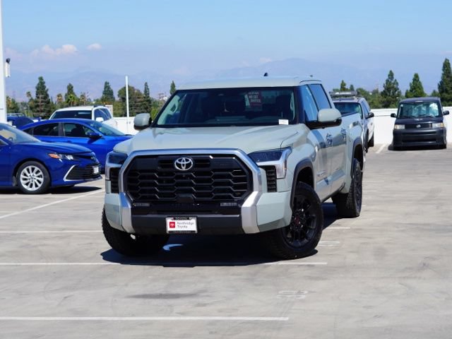 Used 2023 Toyota Tundra Limited w/ TRD Off-Road Package AWD/4WD image 5