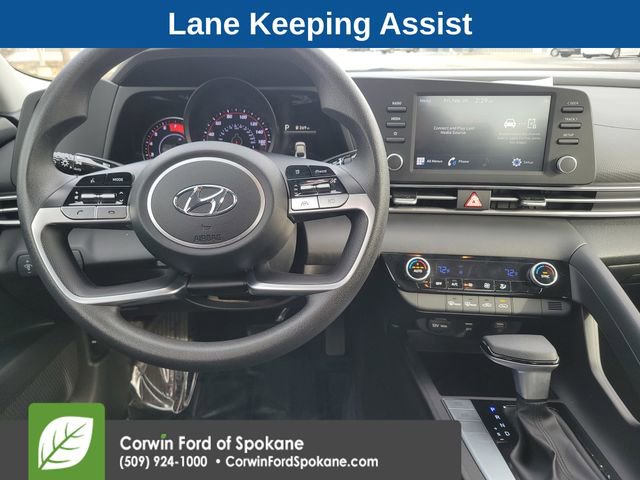 Used 2023 Hyundai Elantra SEL w/ Cargo Package image 3