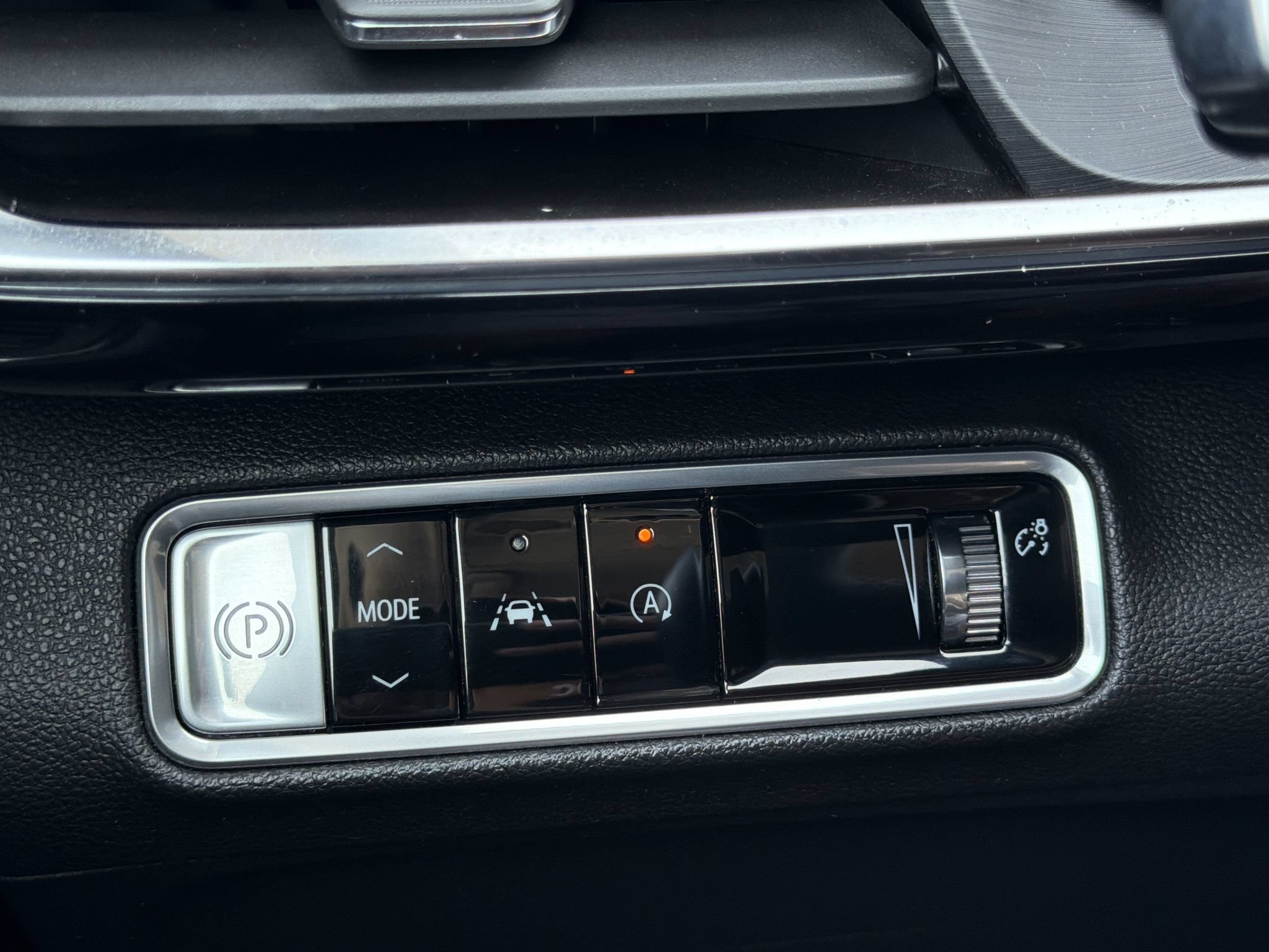 Used 2024 Buick Envision Preferred AWD/4WD image 11