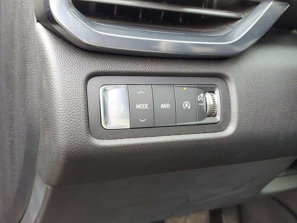 Used 2024 GMC Acadia AT4 image 19