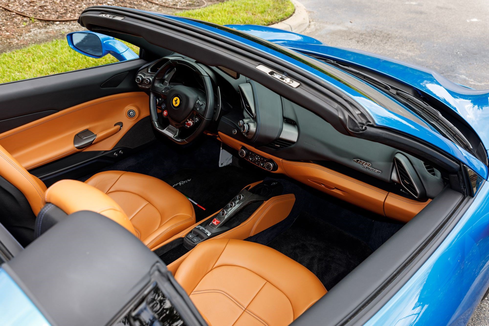 Used 2019 Ferrari 488 Spider RWD image 36