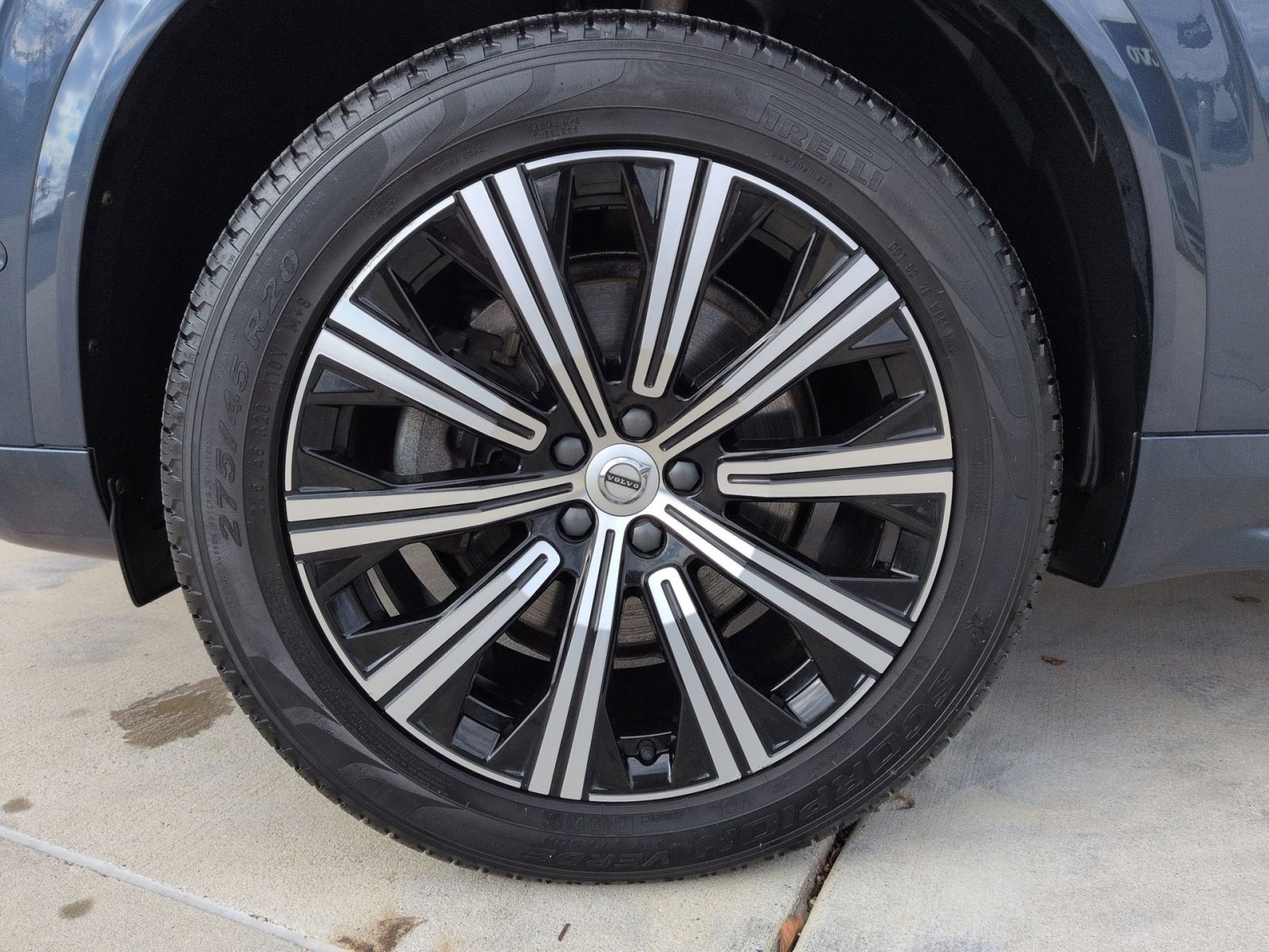 Certified 2023 Volvo XC90 B6 Plus w/ Protection Package Premier image 12