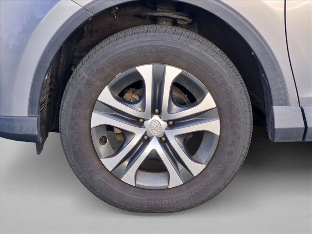 Used 2016 Toyota RAV4 LE FWD image 9