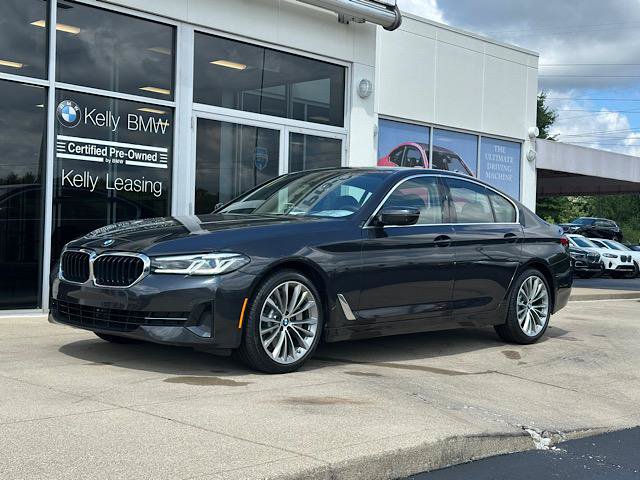 Used 2023 BMW 530i xDrive w/ Premium Package AWD/4WD image 4