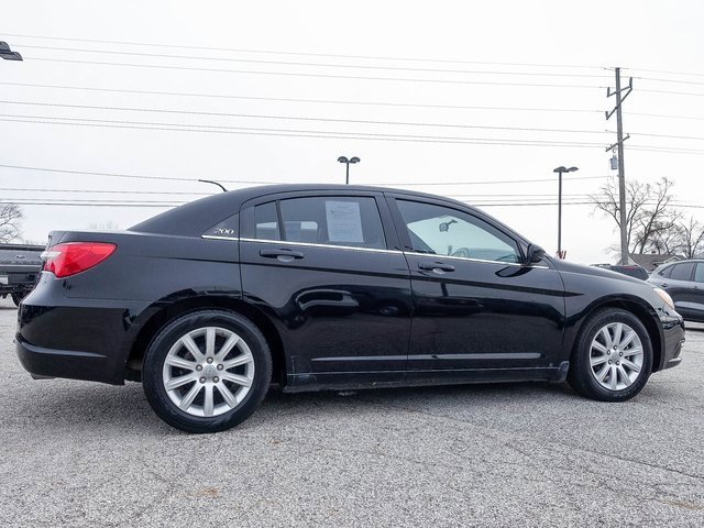 Used 2014 Chrysler 200 Touring image 10
