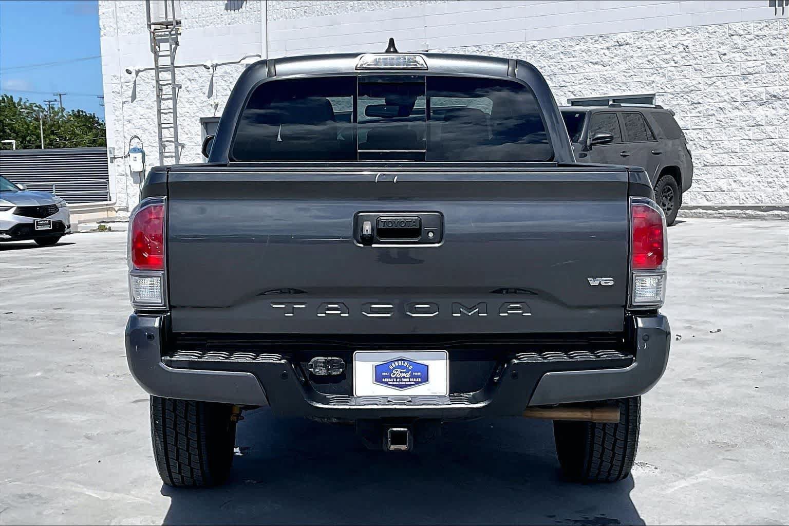 Used 2020 Toyota Tacoma TRD Off-Road w/ Technology Package AWD/4WD image 5