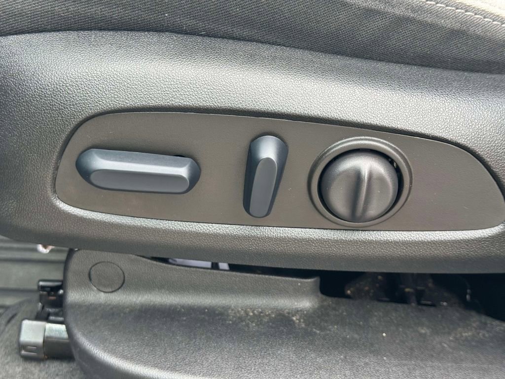 Used 2024 Chevrolet Equinox LS w/ LS Convenience Package AWD/4WD image 16