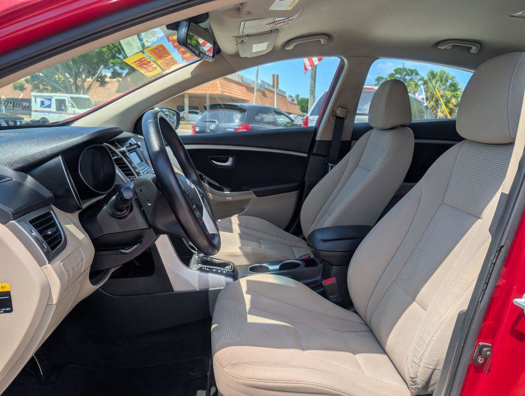 Used 2013 Hyundai Elantra GT w/ Touch & Go Pkg FWD image 9