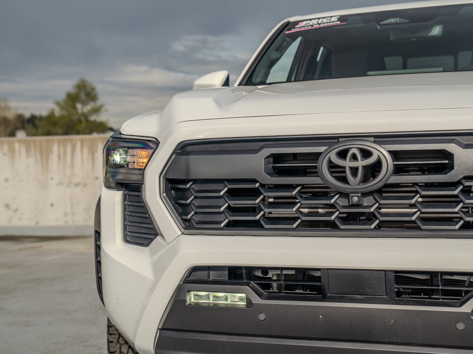 Used 2024 Toyota Tacoma TRD Off-Road w/ TRD Off Road Premium Package AWD/4WD image 7