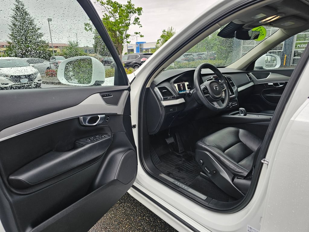 Used 2023 Volvo XC90 B5 Core w/ Protection Package Premier AWD/4WD image 16
