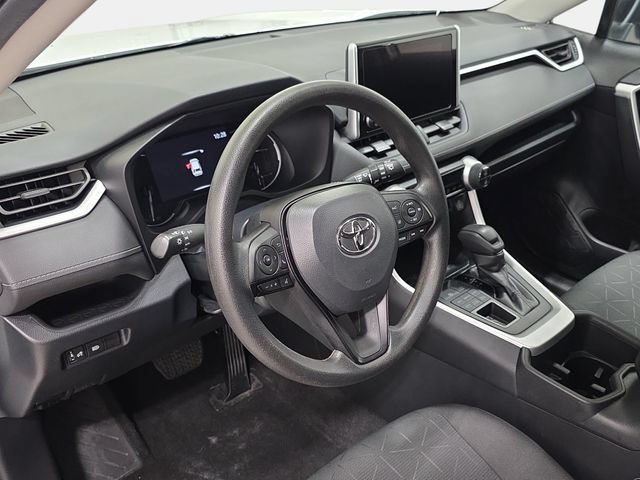 Used 2023 Toyota RAV4 XLE AWD/4WD image 13