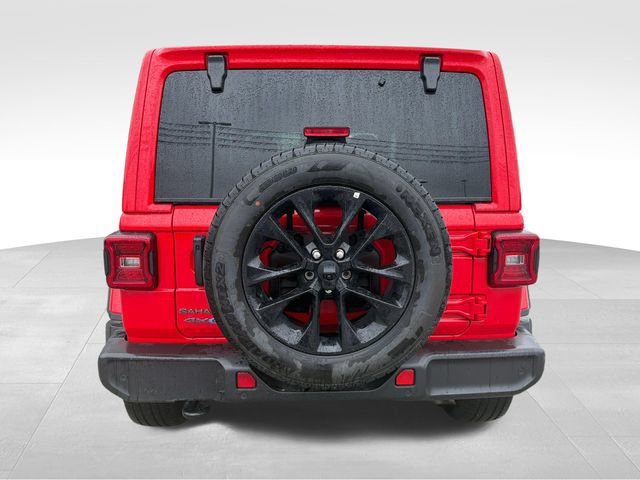 Used 2025 Jeep Wrangler Unlimited Sahara w/ Safety Group AWD/4WD image 8