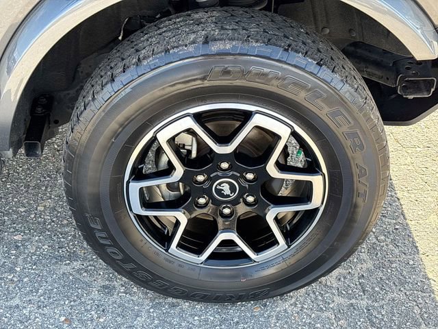 Used 2023 Ford Bronco Outer Banks image 12
