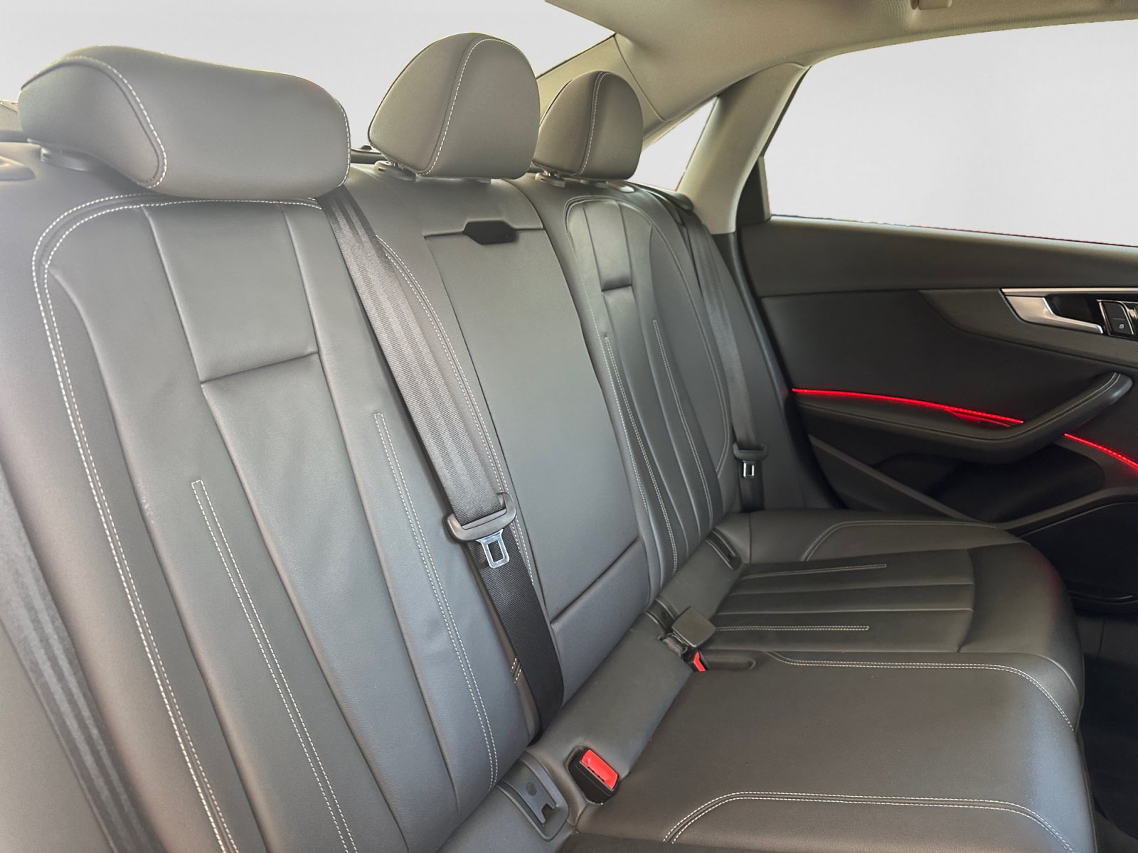 Used 2020 Audi A4 2.0T Premium Plus w/ Premium Plus Package FWD image 17