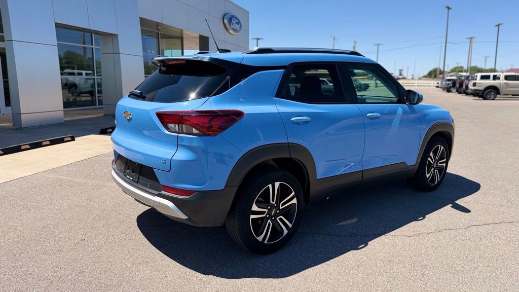 Used 2024 Chevrolet TrailBlazer LT w/ LT Cold Weather Package FWD image 5