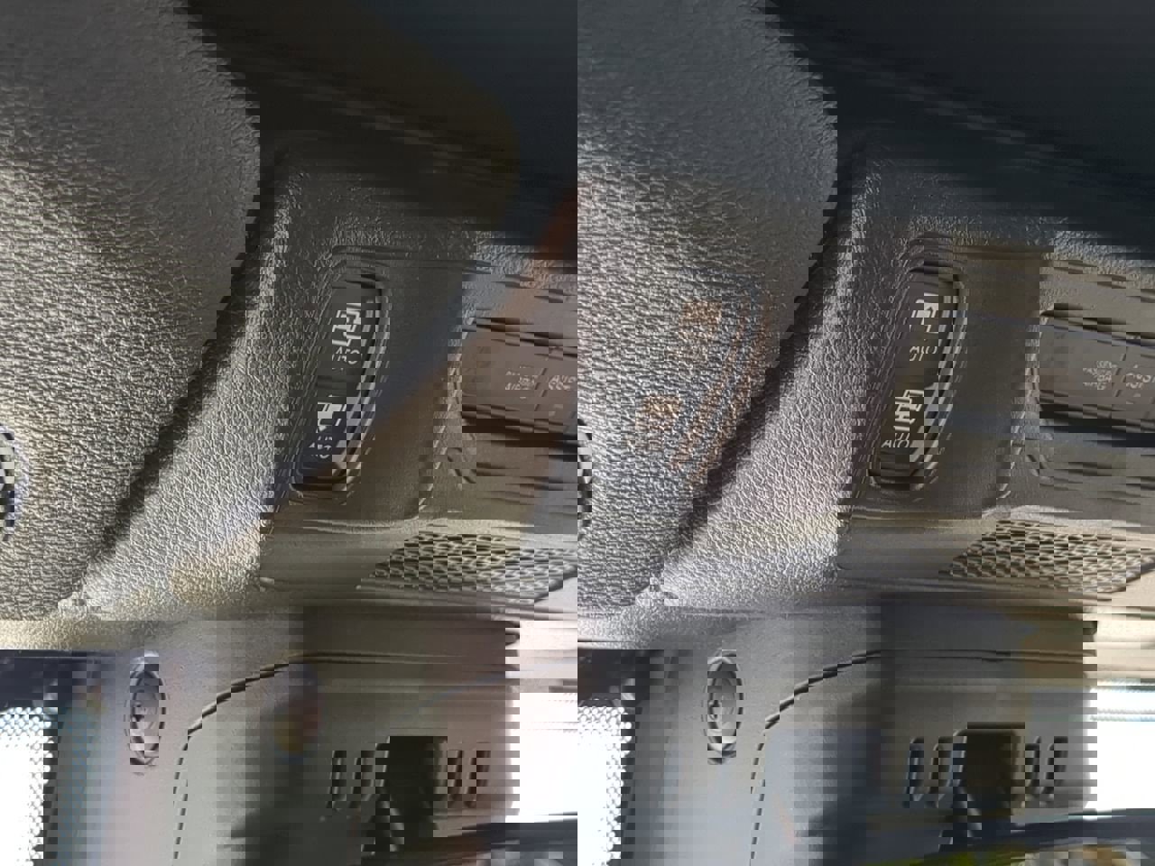 New 2025 Jeep Wrangler Sport S image 18