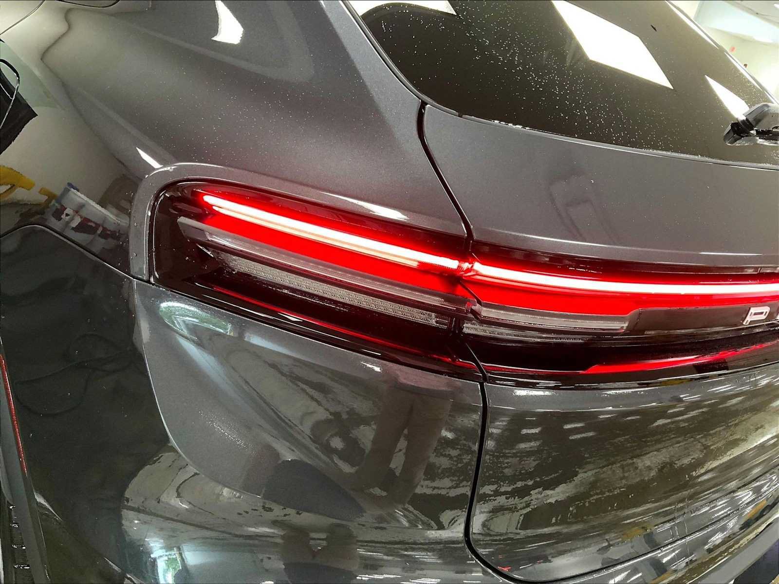 New 2026 Porsche Macan 4 Electric AWD/4WD image 18