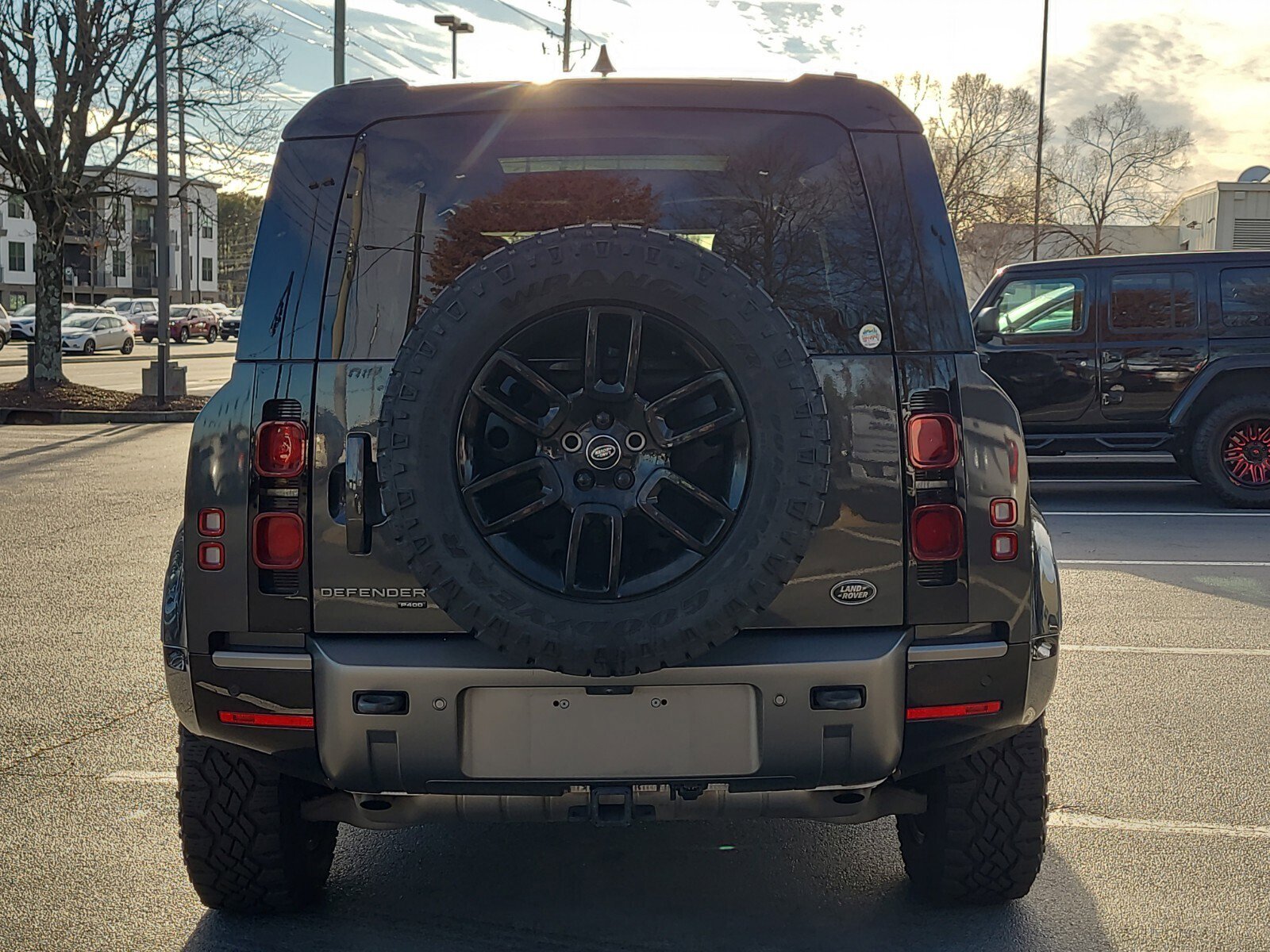 Used 2023 Land Rover Defender 110 X-Dynamic SE image 7