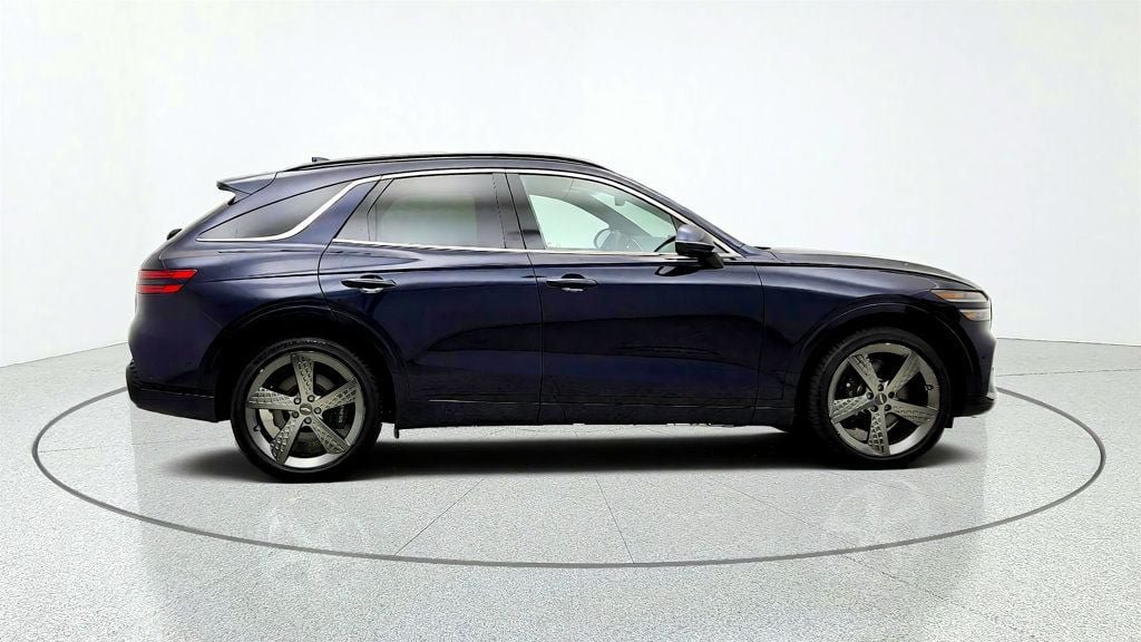 Used 2023 Genesis GV70 2.5T w/ Sport Prestige Package AWD/4WD image 4