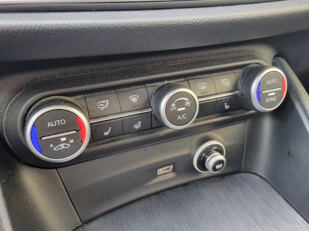 Used 2019 Alfa Romeo Stelvio Sprint w/ Nero Edizione image 29