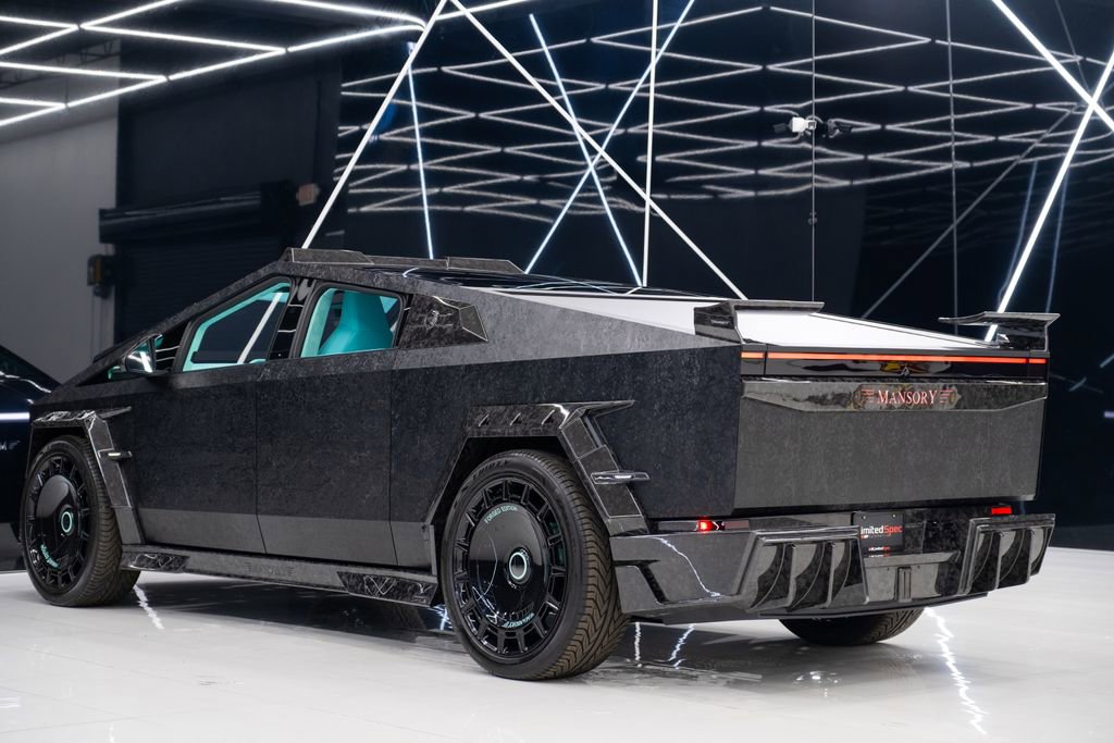 Used 2025 Tesla Cybertruck AWD Crew Cab image 13