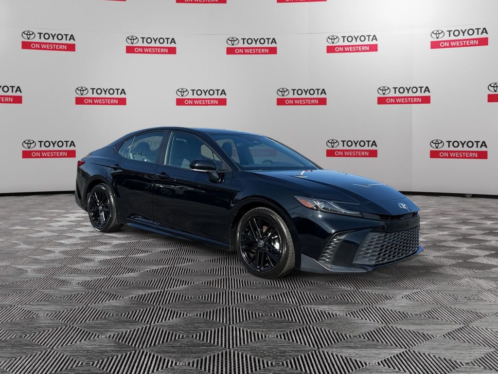 Certified 2025 Toyota Camry SE image 1