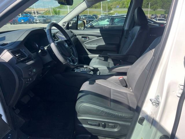 Used 2022 Honda Pilot Touring image 9