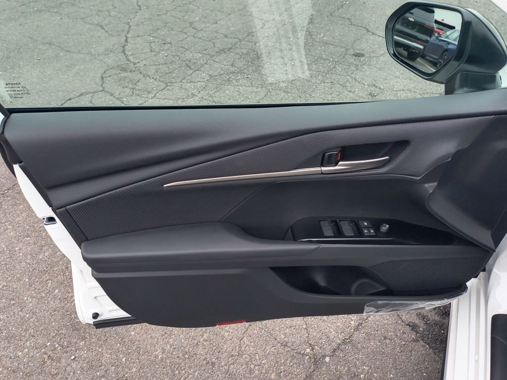 New 2026 Toyota Camry Hybrid w/ Multimedia Upgrade Package image 11