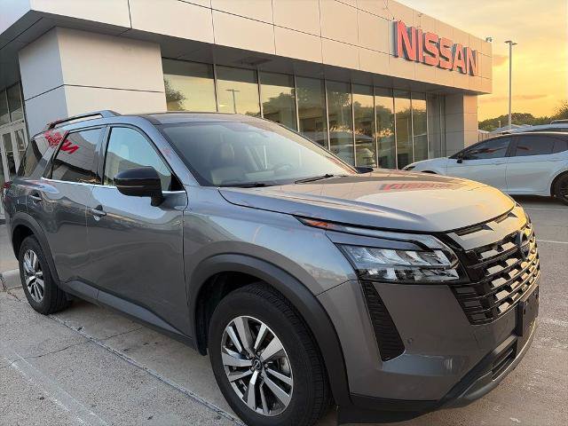 Certified 2026 Nissan Pathfinder SL AWD/4WD image 4