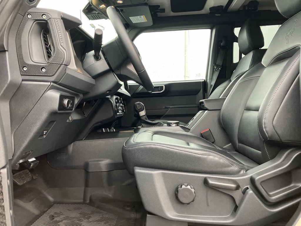 Used 2025 Ford Bronco Big Bend image 24