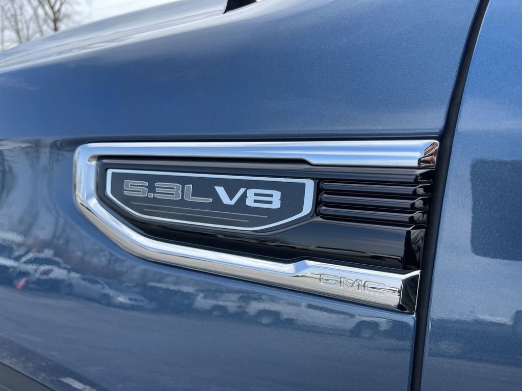 Used 2024 GMC Sierra 1500 SLT image 3