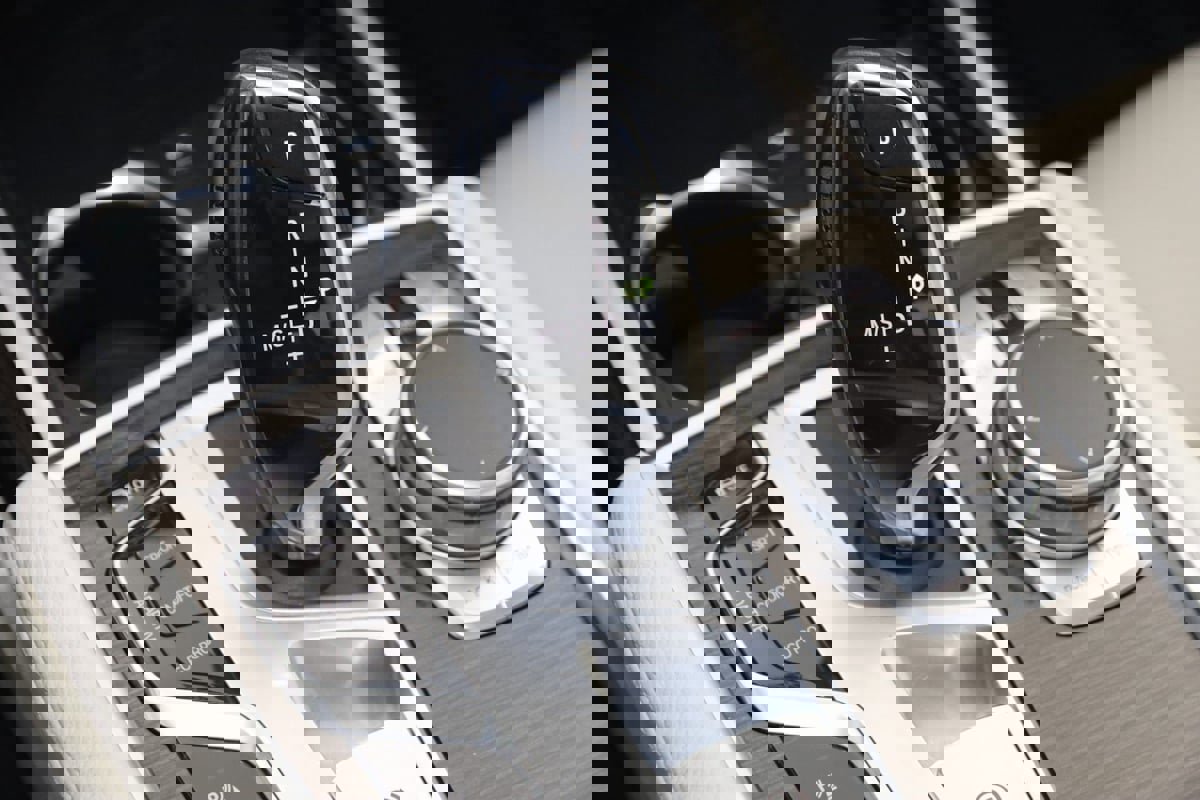 Used 2020 BMW 740i xDrive w/ Cold Weather Package image 7