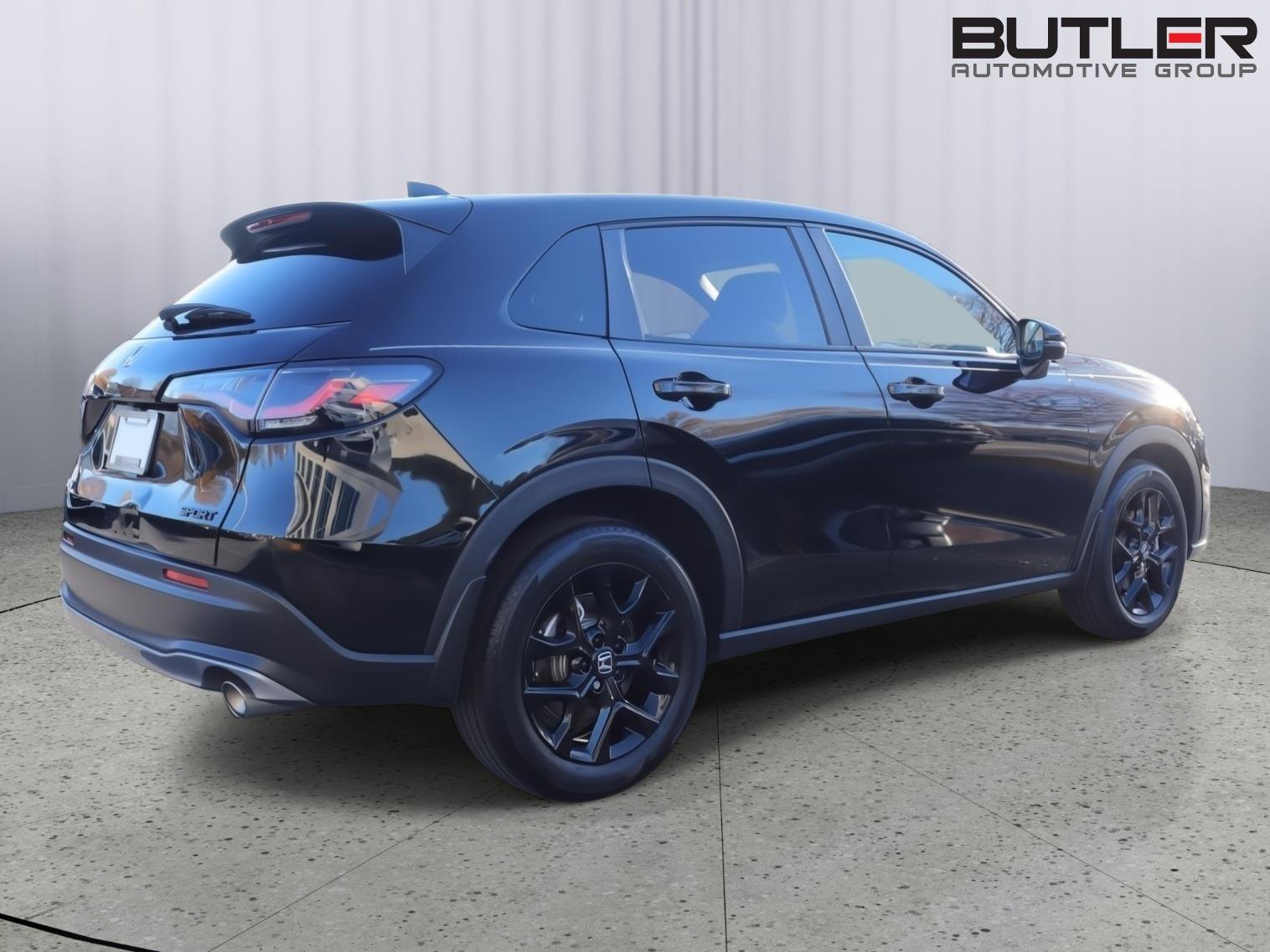 Used 2025 Honda HR-V Sport image 5