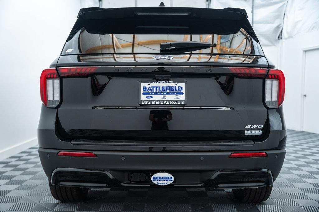 New 2026 Ford Explorer ST-Line w/ ST-Line Street Pack AWD/4WD image 6