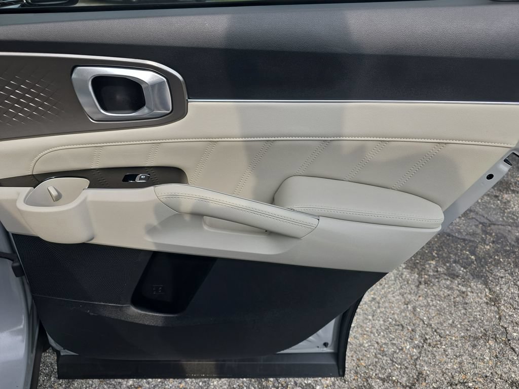 Used 2022 Kia Sorento SX AWD/4WD image 14