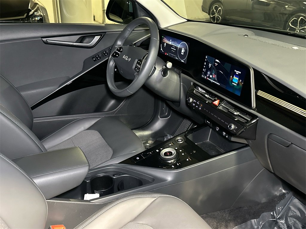 Certified 2023 Kia Niro Wind w/ Wind Preserve Package image 13