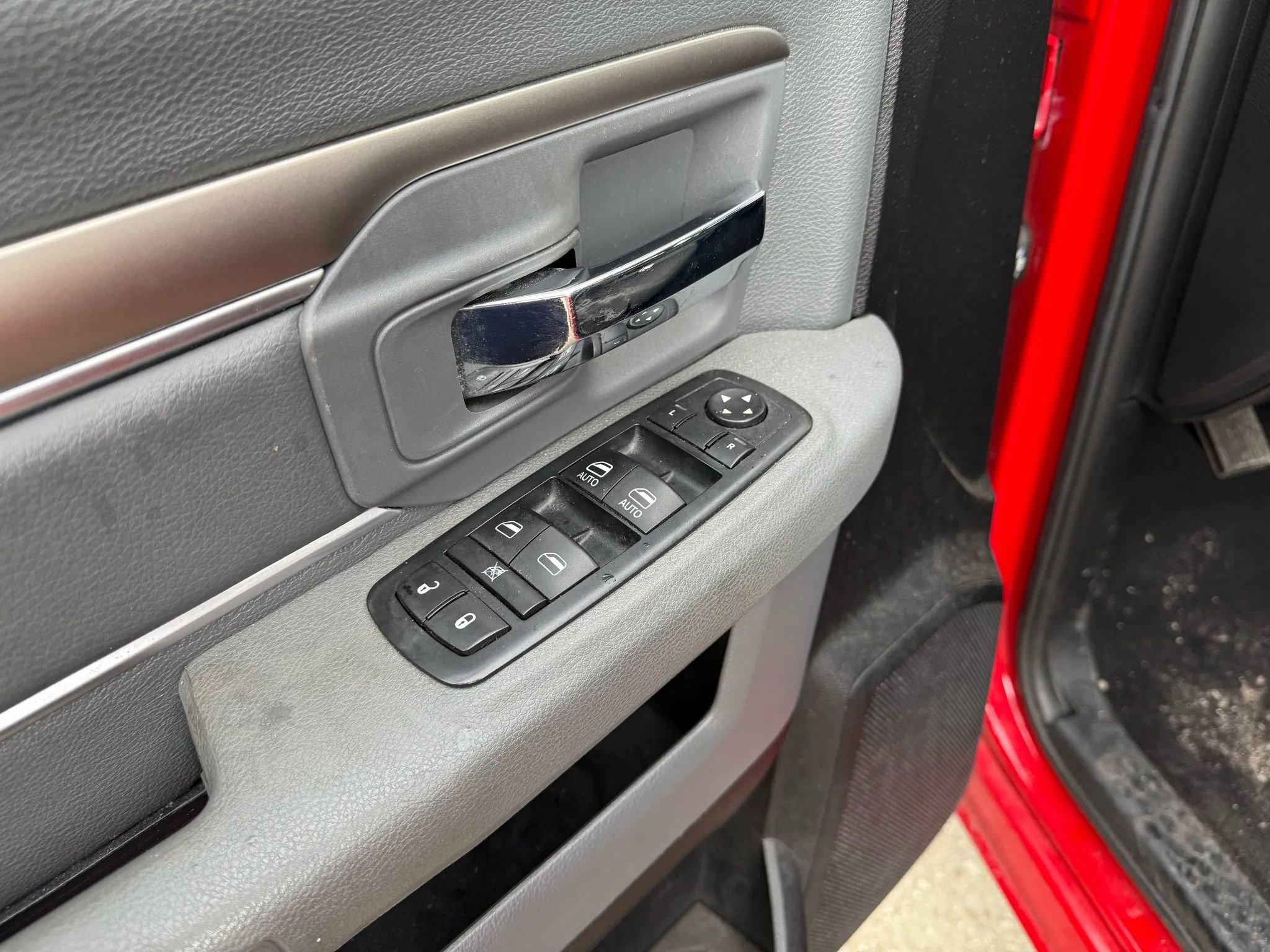 Used 2016 RAM 1500 Big Horn image 10