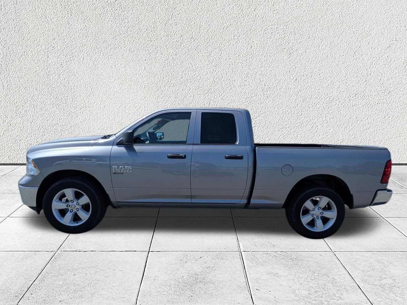 Used 2024 RAM 1500 Classic SLT AWD/4WD image 6