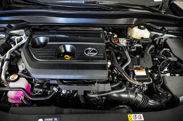 Certified 2025 Lexus UX 300h FWD w/ Accessory Package (Z2) image 25