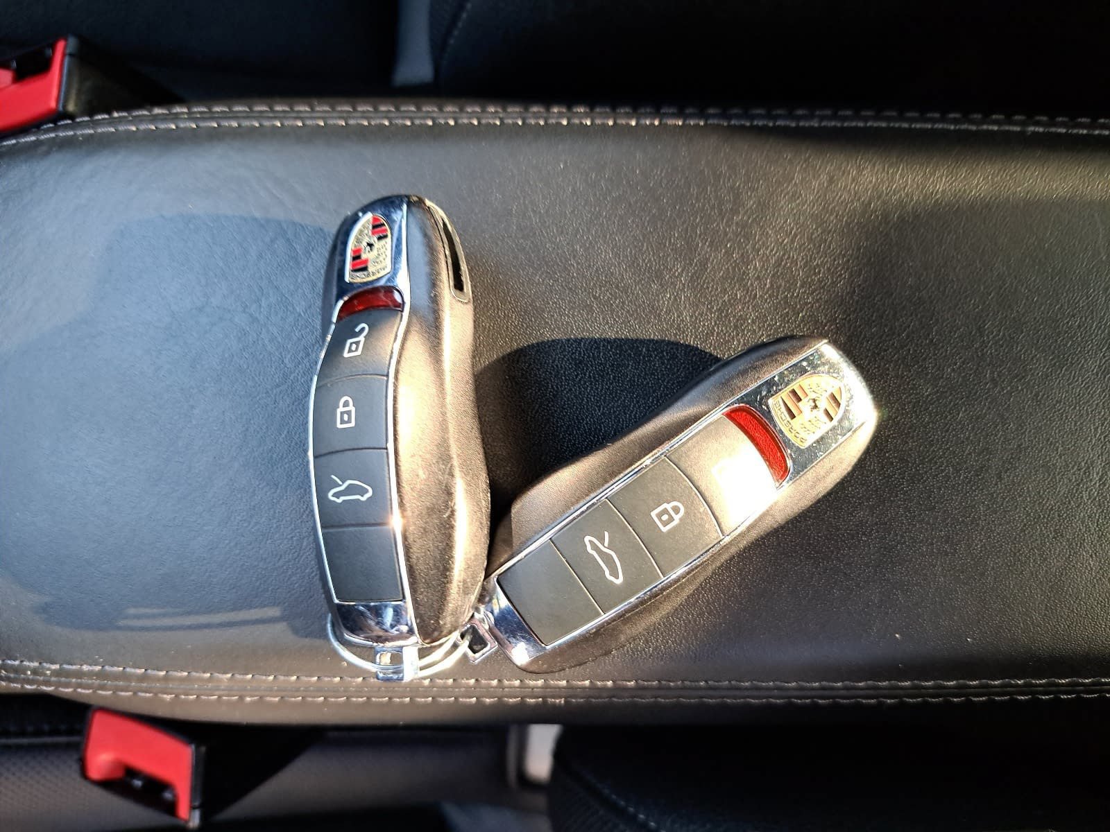 Used 2019 Porsche 911 Carrera 4S AWD/4WD image 39