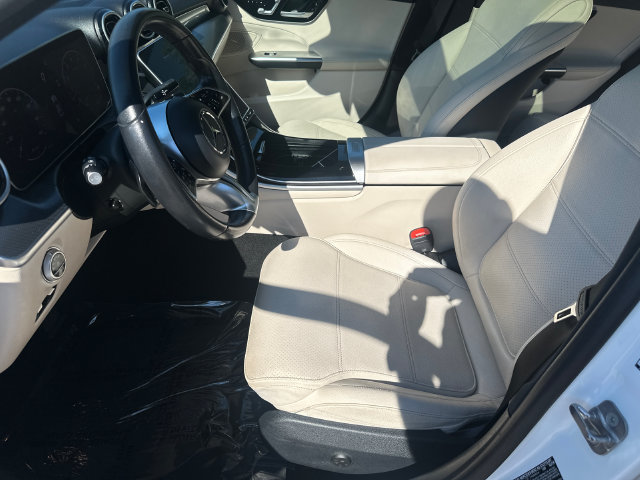 Used 2025 Mercedes-Benz C 300 4MATIC Sedan image 26