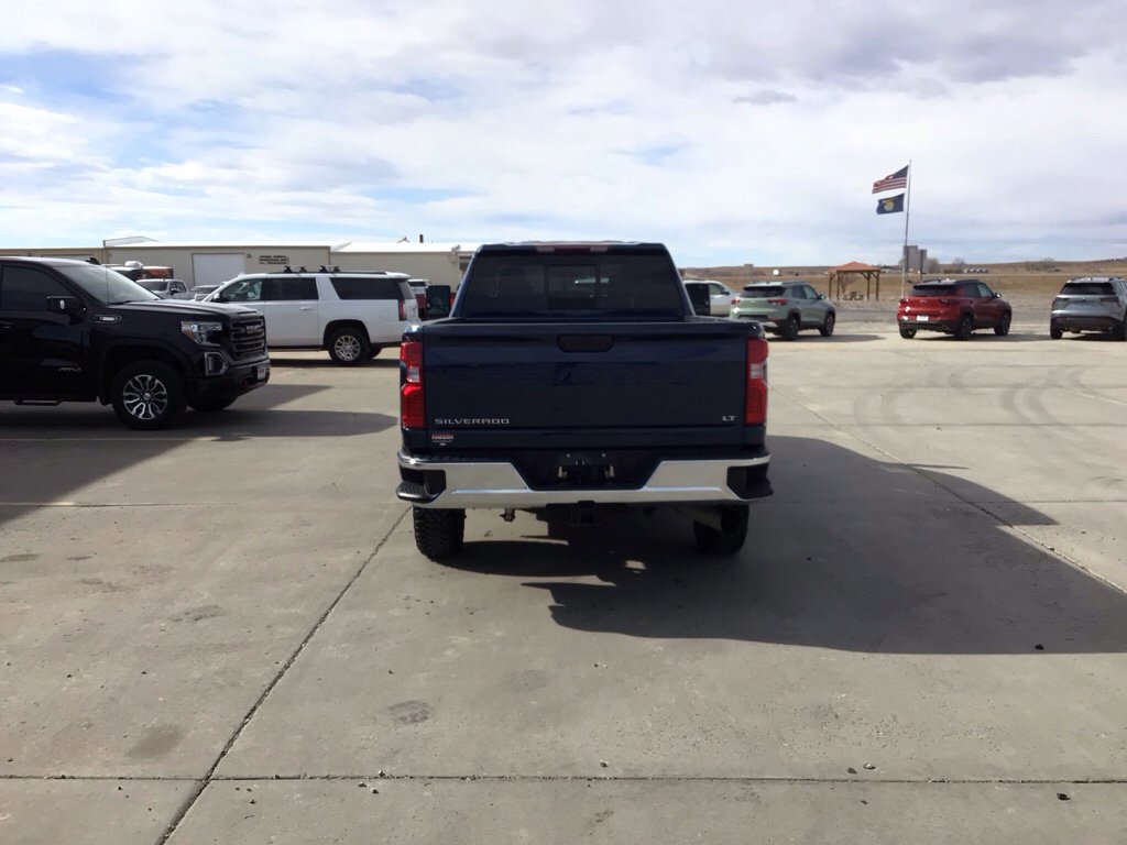 Used 2022 Chevrolet Silverado 3500 LT w/ Convenience Package AWD/4WD image 5