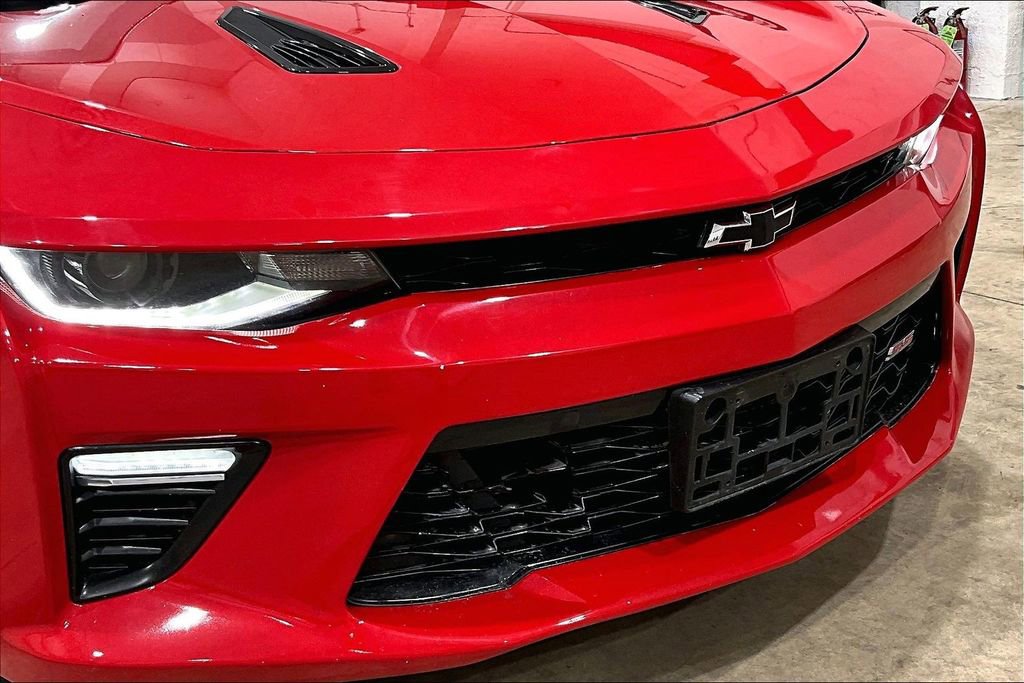 Used 2017 Chevrolet Camaro SS RWD image 26