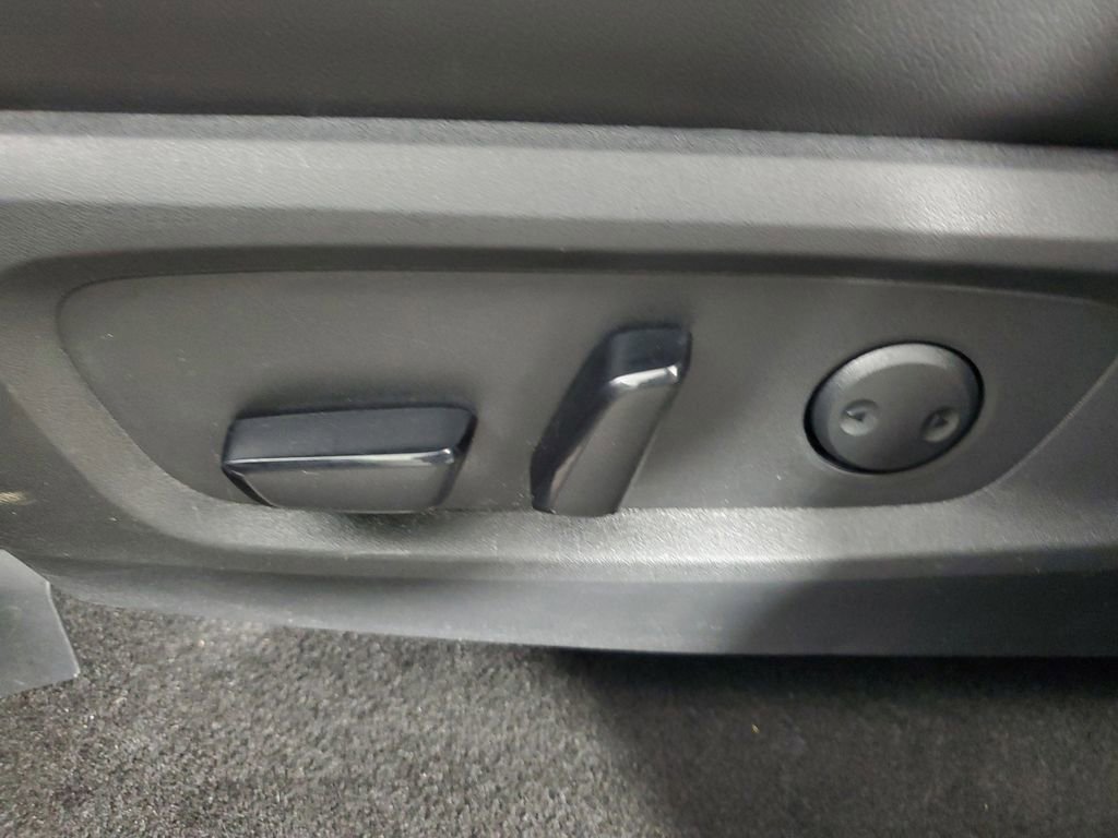 Used 2023 Nissan Pathfinder SL image 20