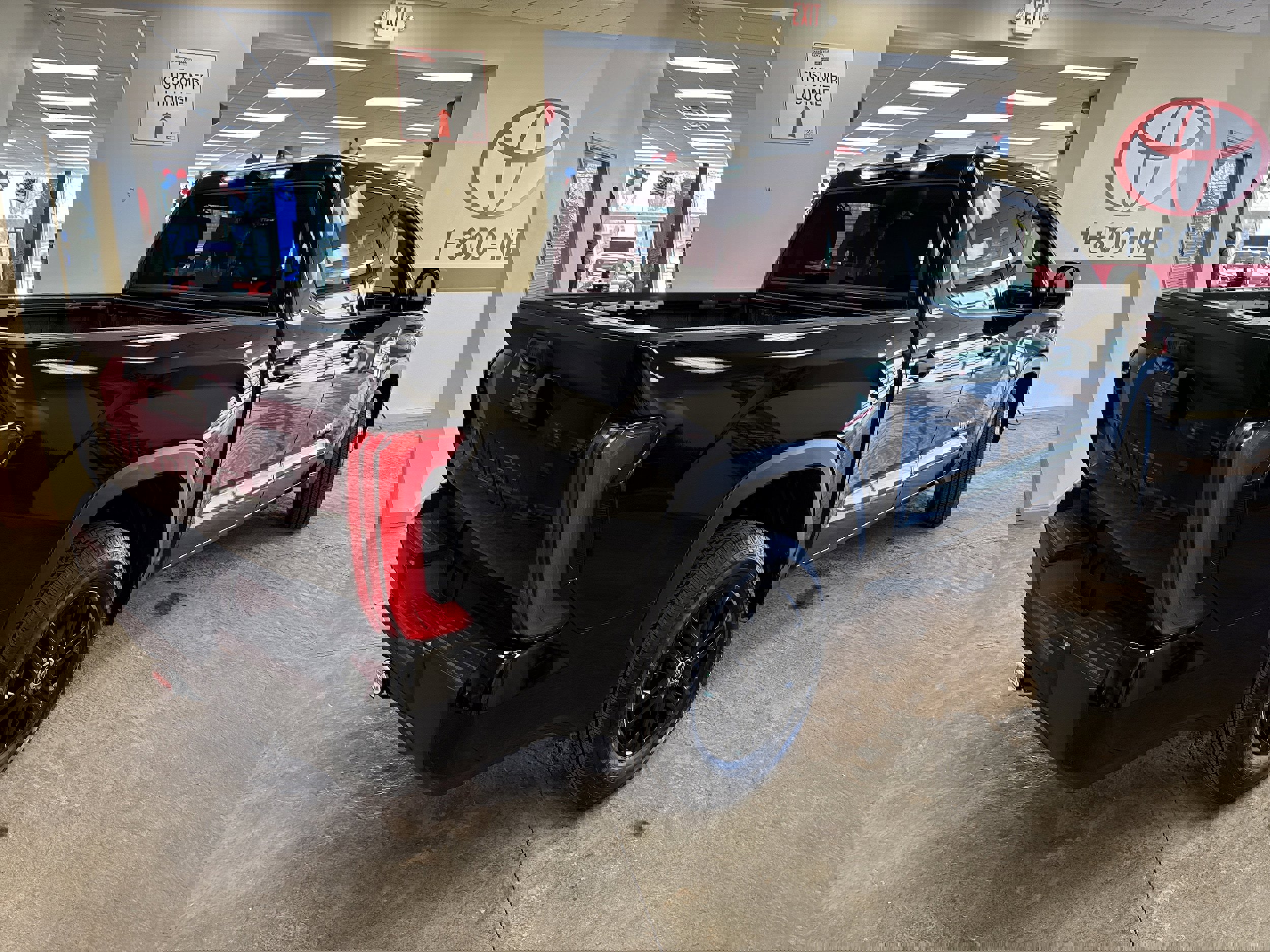 Used 2024 Toyota Tundra SR5 w/ SR5 Convenience Package image 11