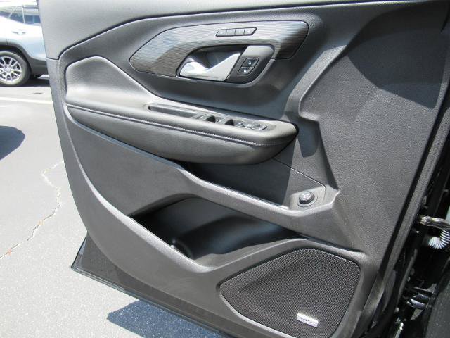 Used 2024 GMC Terrain SLT w/ Infotainment Package II AWD/4WD image 19