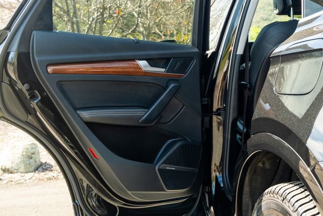 Used 2021 Audi Q5 e Premium Plus w/ Premium Plus Package image 21